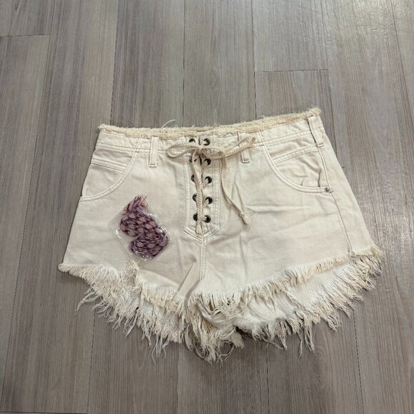 FREE PEOPLE Soft Salty BECKET LaceUp Front Slouchy Denim Short Size 31 - Picture 2 of 5